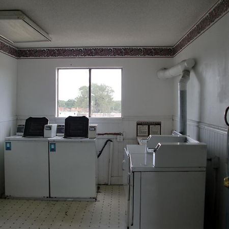 Travelstar Inn & Suites Colorado Springs Esterno foto