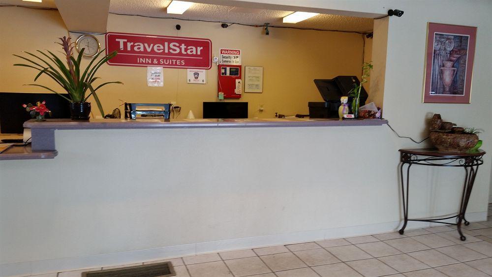 Travelstar Inn & Suites Colorado Springs Esterno foto