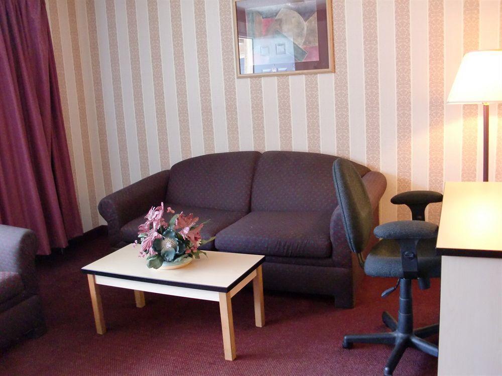 Travelstar Inn & Suites Colorado Springs Esterno foto
